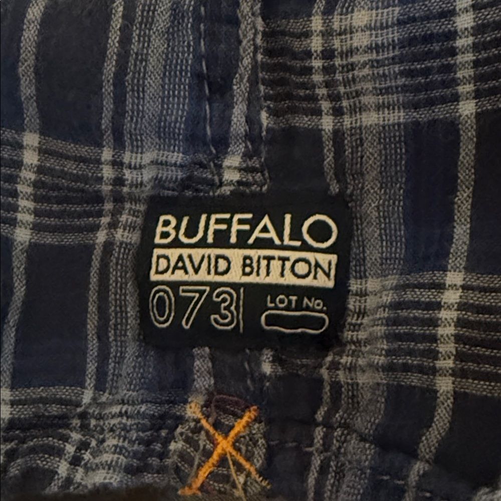 Buffalo David Bitton Navy Plaid Button Down Shirt Mens Size M - Picture 10 of 10